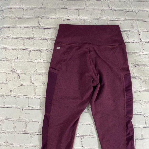 Fabletics Mila High-Waisted Pocket Capri - XS - Picture 7 of 7